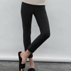 R Label Side Zip Ankle Pants